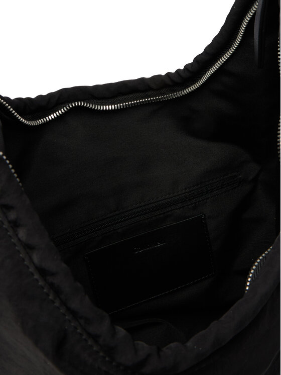 Calvin Klein Torbica Calvin Klein LV04F3383G Crna