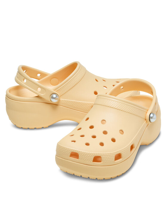 Crocs Šľapky Crocs Classic Platform Pearl Clog 211231 Zlatá