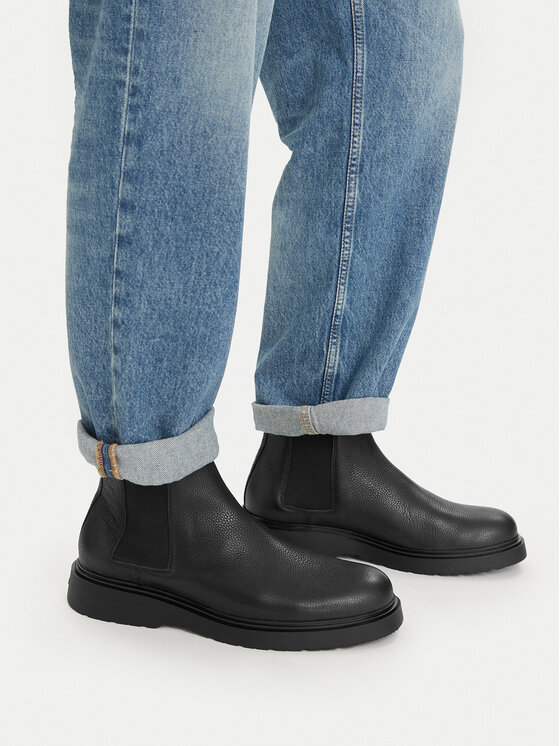 Calvin Klein Kotníková obuv s elastickým prvkem Calvin Klein Combat Ess Chelsea Boot Lth YM0YM01374 Černá