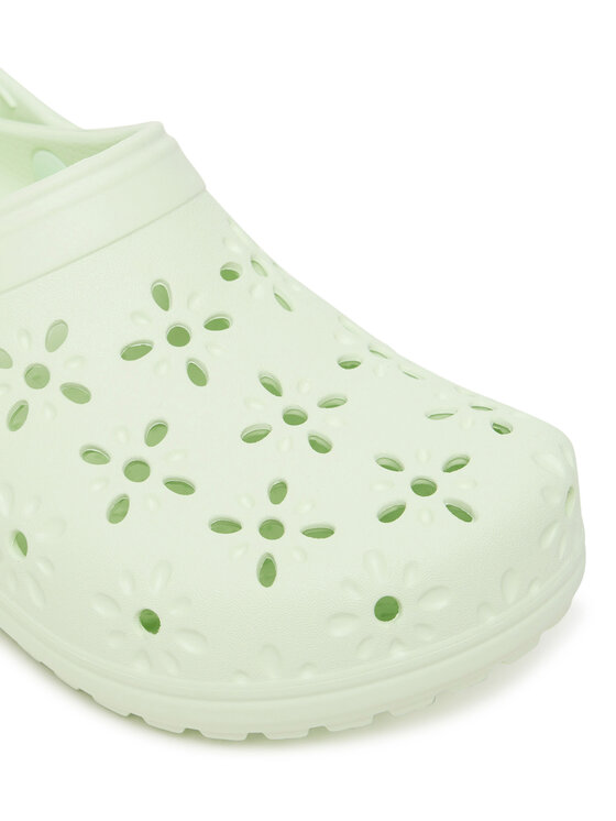 Crocs Шльопанці Crocs Classic Floral Cut-Out Clog 210927 Зелений