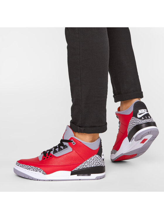 Nike Sneakersy Nike Air Jordan 3 Retro Se CK5692 600 Čierna