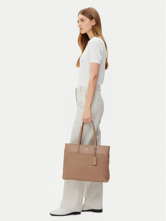 Calvin Klein Táska Calvin Klein Ck Must Medium Shopper_Mono K60K612774 Bézs