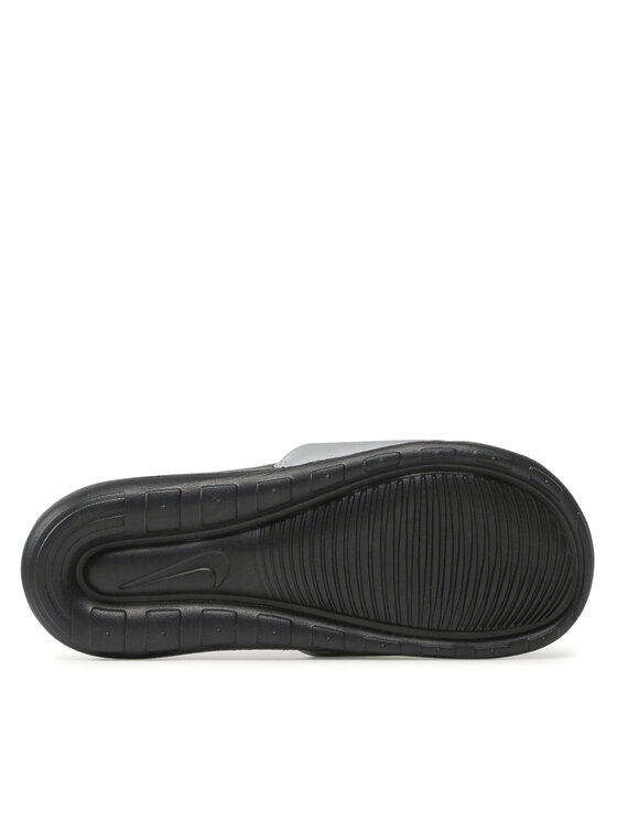 Nike Ciabatte Nike Victori One Slide CN9677 006 Argento