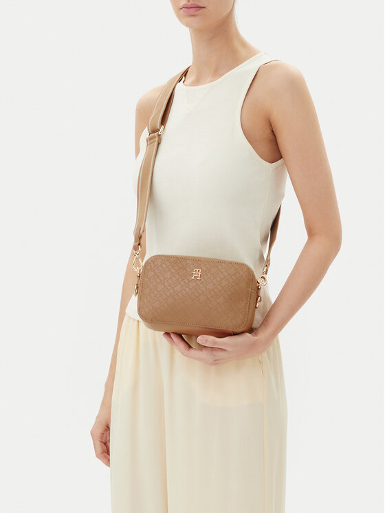 Tommy Hilfiger Soma Tommy Hilfiger Th Distinct Camera Bag Mono AW0AW17221 Brūns