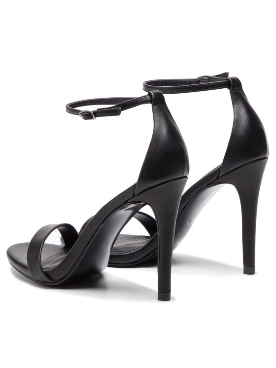 Steve Madden Sandali Steve Madden Stecy SM11000010-02002-001 Črna