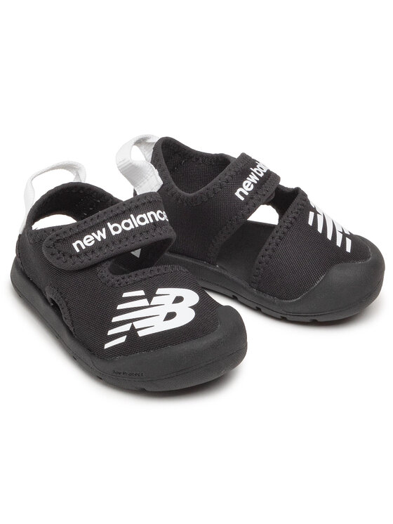 New Balance Sandały New Balance IOCRSRBK Czarny