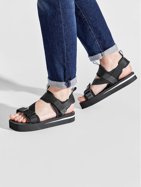Emporio Armani Sandále Emporio Armani X4P113 XN170 K001 Čierna