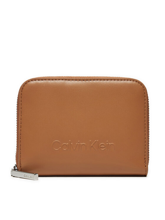 Calvin Klein Портфейл Calvin Klein Embossed Logo Zip Md K60K612437 Кафяв