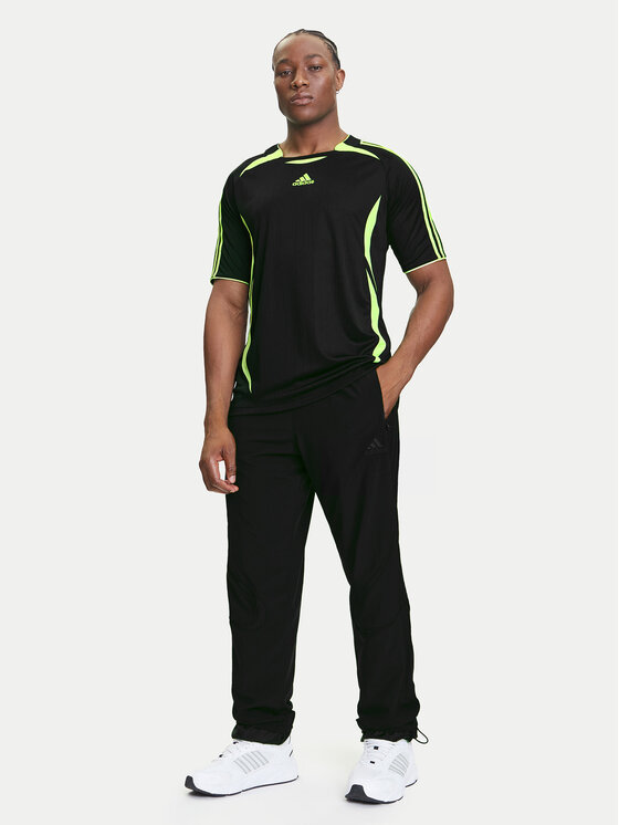 adidas adidas Majica Teamgeist adicolor JW5872 Črna Loose Fit