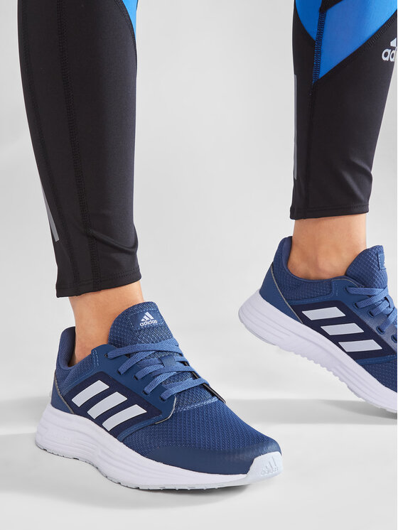 adidas Взуття для бігу adidas Galaxy 5 FY6741 Cиній