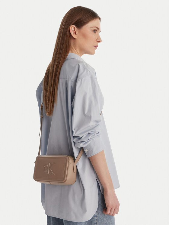 Calvin Klein Дамска чанта Calvin Klein Bold Ck Camera Bag LV04F3220G Бежов
