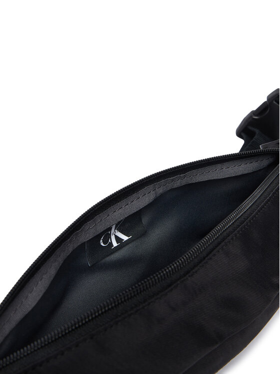 Calvin Klein Rankinė ant juosmens﻿ Calvin Klein Bold Belt Bag LV04D3458G Juoda