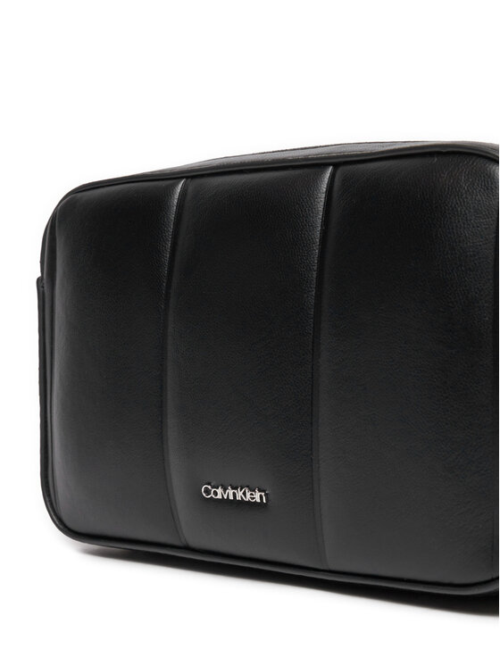 Calvin Klein Kabelka Calvin Klein Line Quilt Camera Bag K60K613076 Černá