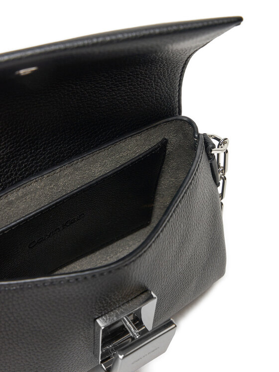 Calvin Klein Táska Calvin Klein Ck Plaque Sm Crossbody W/Chain K60K612785 Fekete