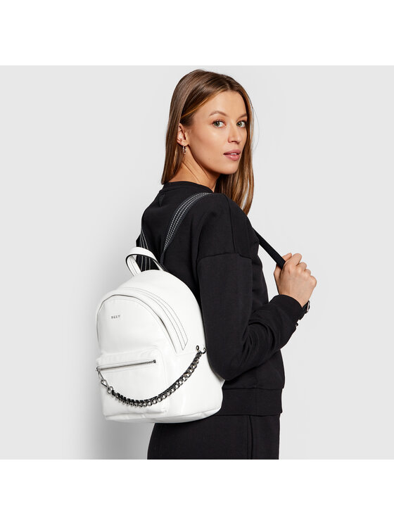 DKNY Mugursoma DKNY Quinn Backpack R11KZL44 Balts