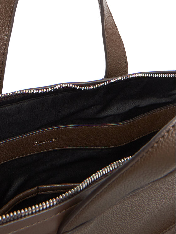 Calvin Klein Portatīvā datora soma Calvin Klein Micro Pebble Slim Briefcase 36 LV04D3012G Brūns