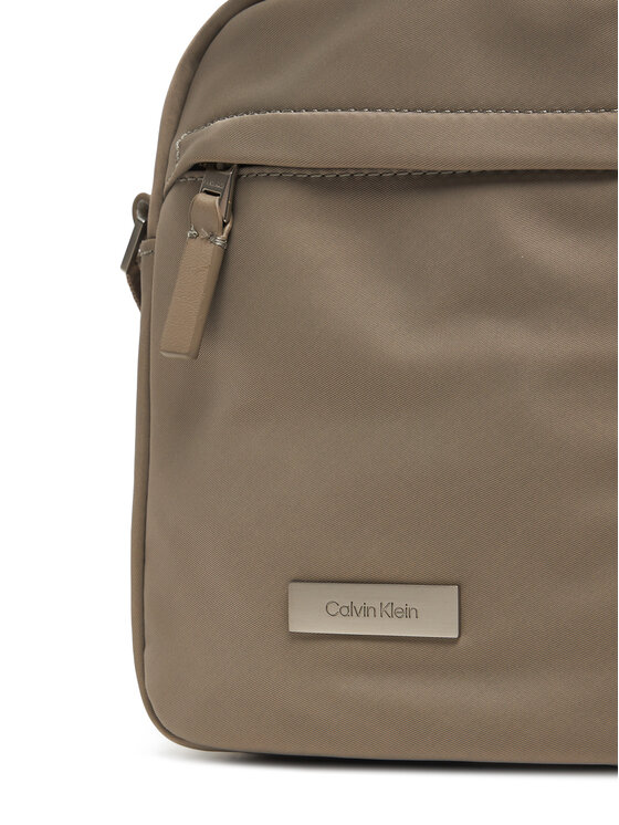 Calvin Klein Saszetka Calvin Klein Sleek Reporter LV04D3180G Beżowy