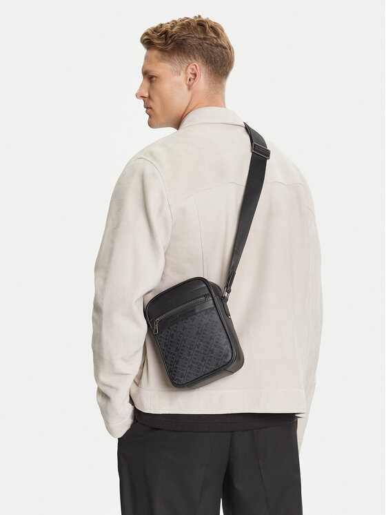 Tommy Hilfiger Brašna Tommy Hilfiger AM0AM13493 Černá