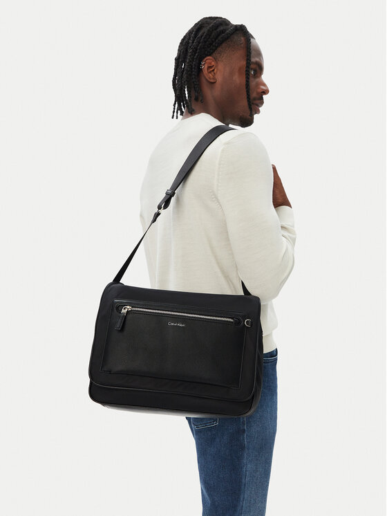 Calvin Klein Torebka Calvin Klein Ssnl Raised Logo Flap Messenger LV04D3501G Czarny
