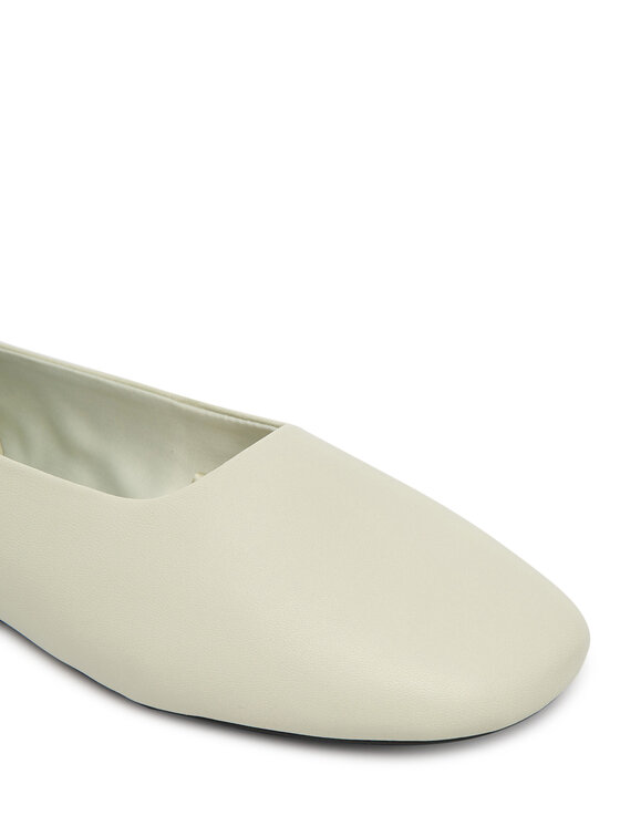 Calvin Klein Baleriny Calvin Klein Round Ballerina Lth HW0HW02943 Biały