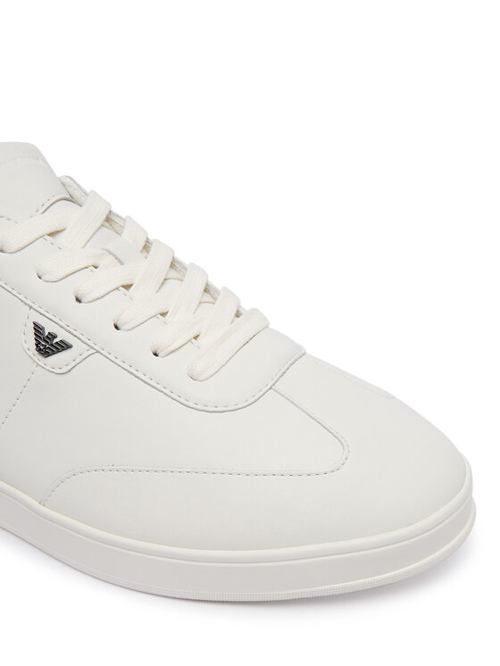 Emporio Armani Снікерcи Emporio Armani EM003062 AF20004 U0003 Білий