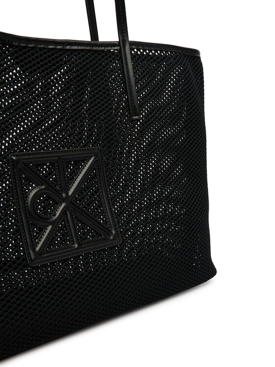 Calvin Klein Rankinė Calvin Klein Emblem Mesh Tote LV04F3380G Juoda