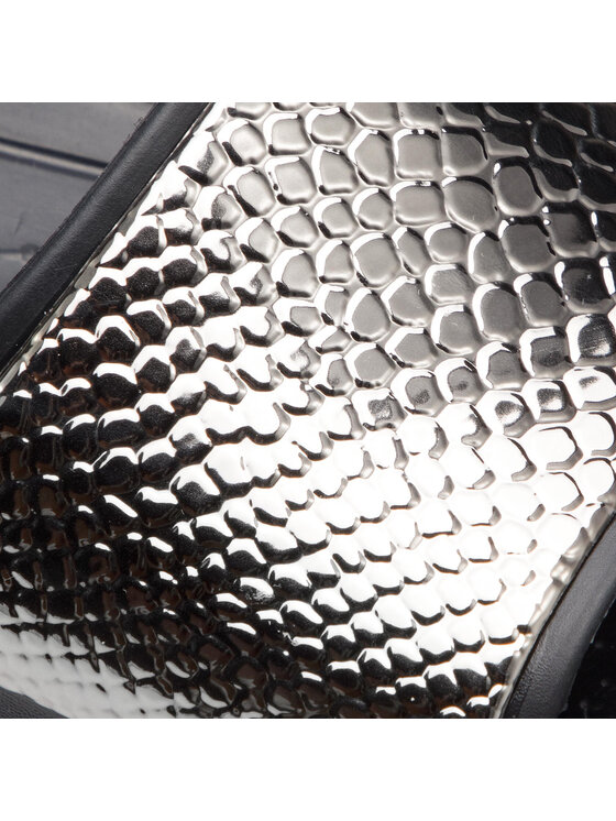 Crocs Šlepetės Crocs Sloane Metaltext Slide W 205737 Sidabrinė