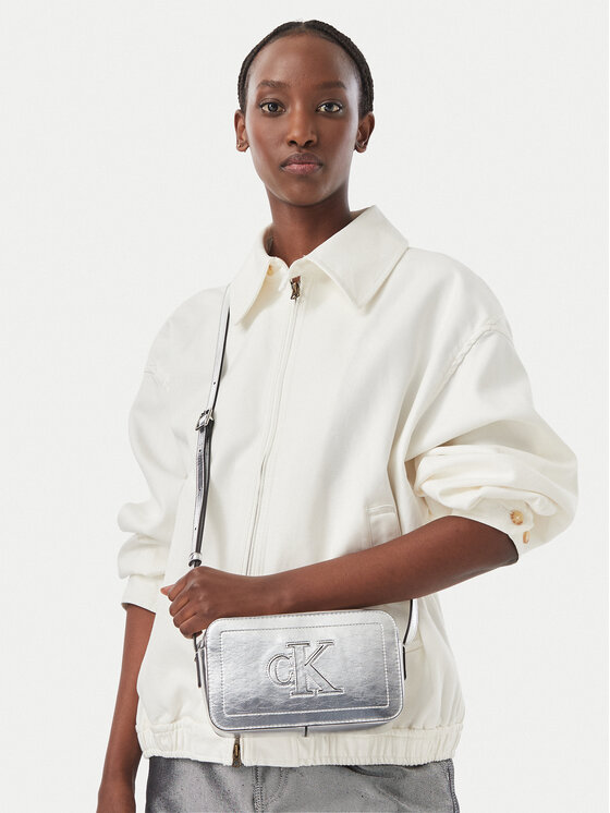 Calvin Klein Torebka Calvin Klein Bold Ck Outline Mtl Camera Bag LV04F3896G Srebrny
