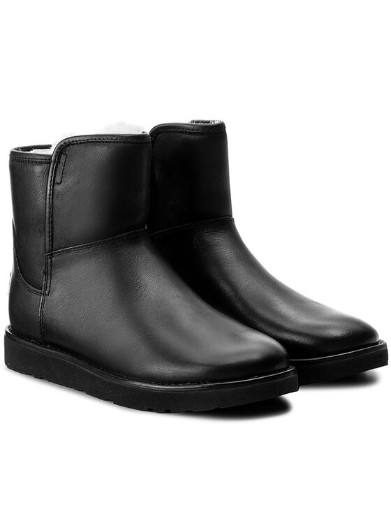 Ugg Snehule Ugg W Abree Mini Leather 1017851 Čierna