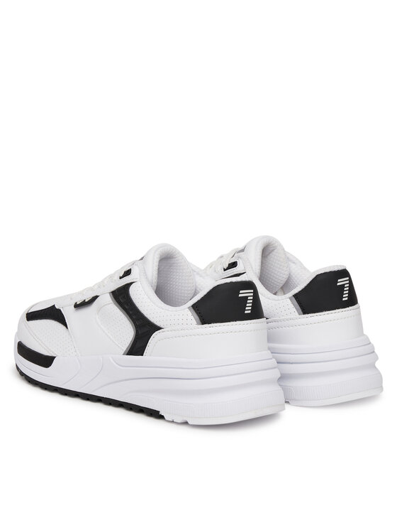 EA7 Emporio Armani Снікерcи EA7 Emporio Armani X8X241 XK435 C695 Білий
