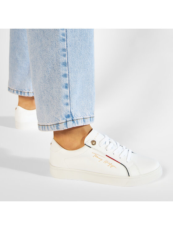 Tommy Hilfiger Sneakersy Tommy Hilfiger Signature Sneaker FW0FW05910 Bílá