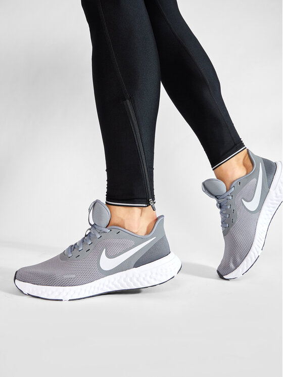 Nike Pantofi pentru alergare Nike Revolution 5 BQ3204 005 Gri