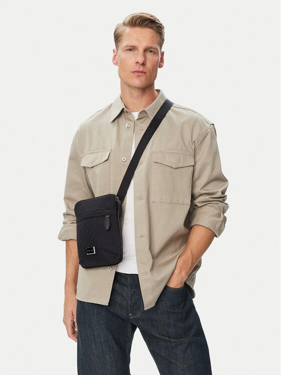 Emporio Armani Saszetka Emporio Armani EM007050 AF28798 UC001 Czarny