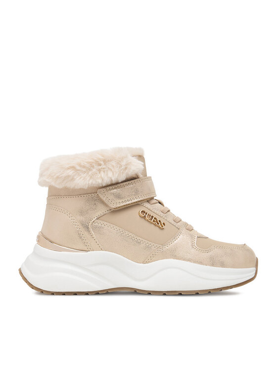 But widziany z boku, cała cholewka i podeszwa w kadrze.