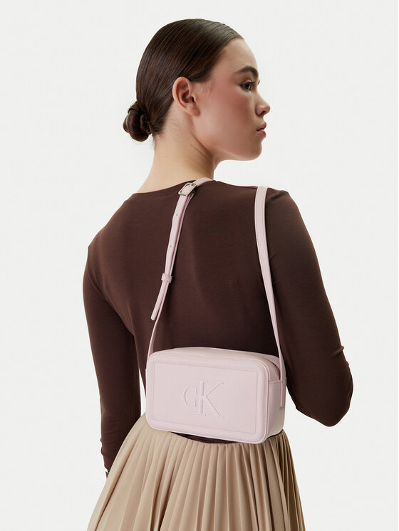 Calvin Klein Torebka Calvin Klein Bold Ck Camera Bag LV04F3220G Różowy