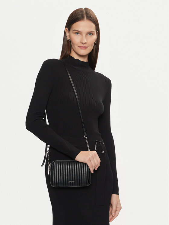 Calvin Klein Kabelka Calvin Klein Mini Line Quilt Camera Bag K60K613078 Černá
