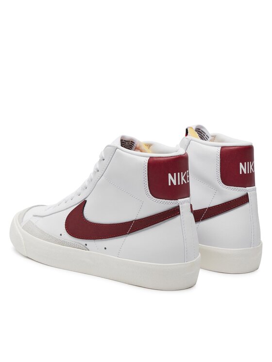Nike Sneakersy Nike Blazer Mid '77 VNTG BQ6806 111 Biela