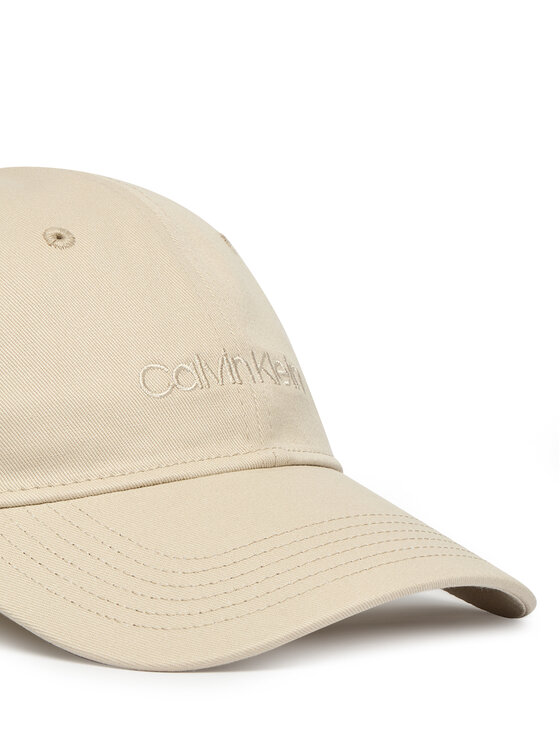 Calvin Klein Cepure ar nagu Calvin Klein Titlecase Embroidery Baseball Ca LV04D5003G Bēšs