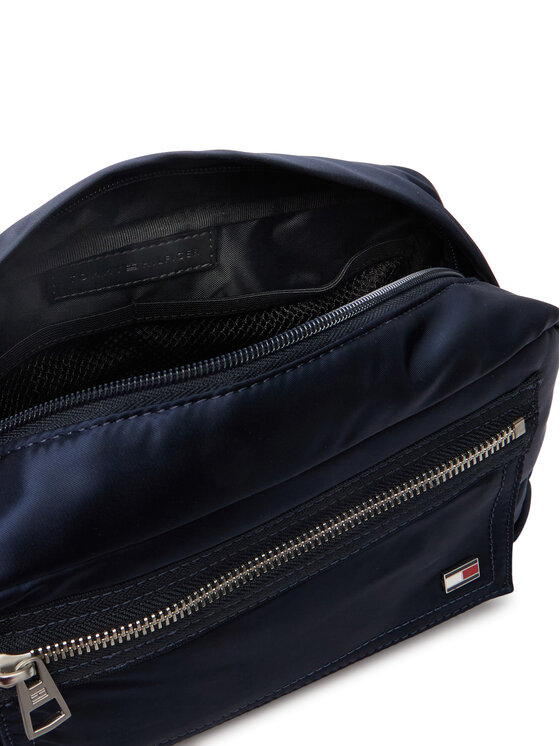Tommy Hilfiger Neseser Tommy Hilfiger Enamel Flag Travel Washbag AM0AM14111 Tamnoplava