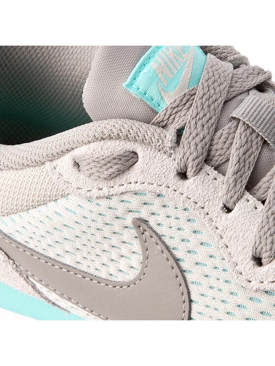 Nike Αθλητικά Nike Wmns Nike Md Runner 2 749869 101 Γκρι