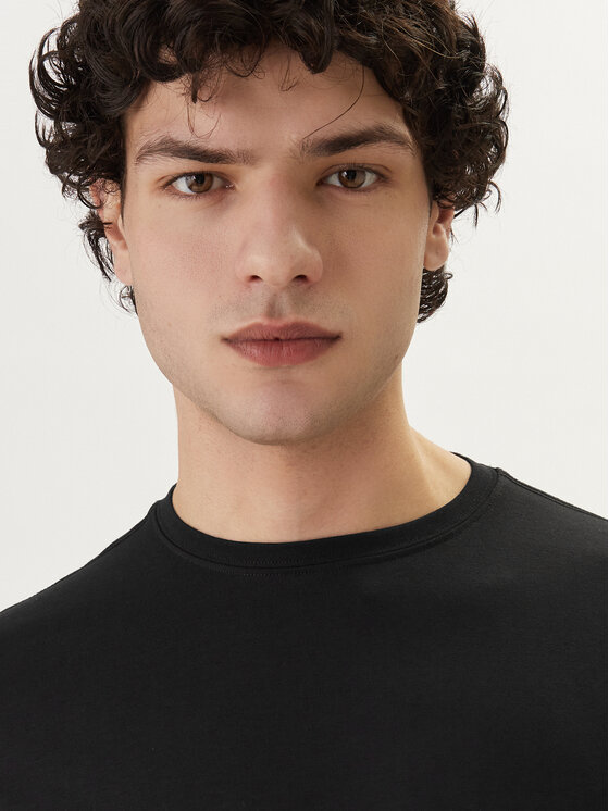 Guess Guess Camiseta M6RI62 JR06K Negro Regular Fit