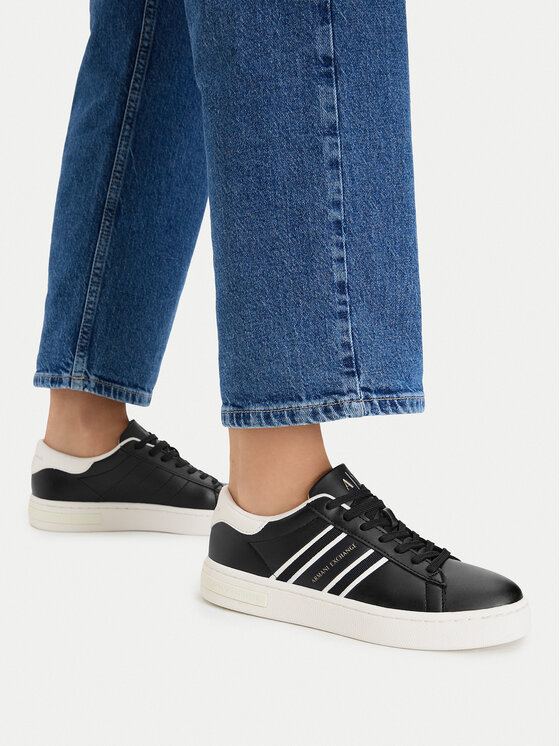 Armani Exchange Sneakersy Armani Exchange XW002231 AF21421 MC024 Černá