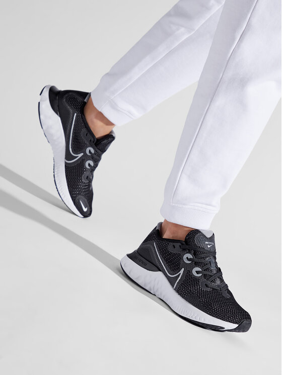 Nike Bežecké topánky Nike Renew Run CK6360 008 Čierna