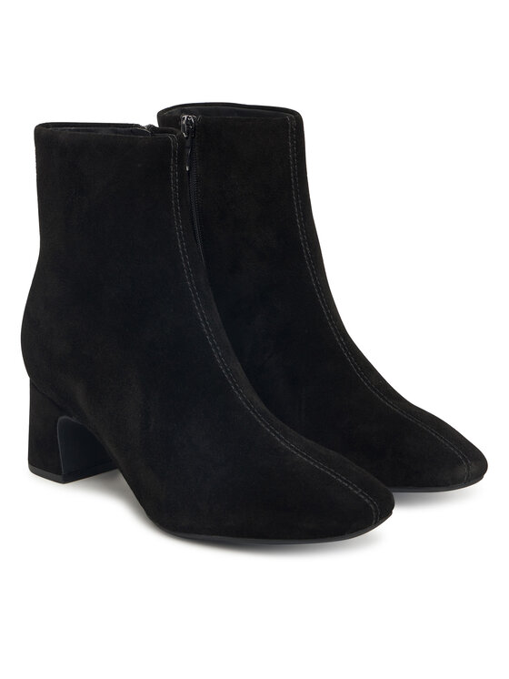 Clarks Ботильйони Clarks Fernie Zip 26182936 Чорний
