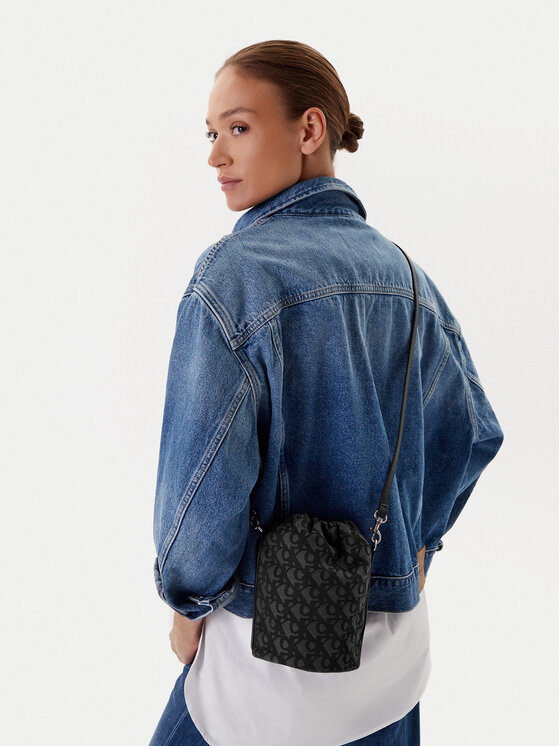 Calvin Klein Дамска чанта Calvin Klein LV04F3208G Черен