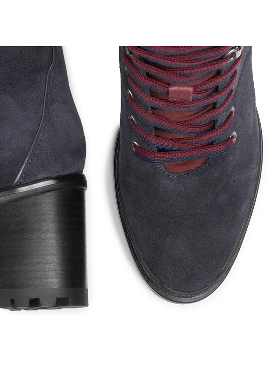 Tommy Hilfiger Šnurovacia obuv Tommy Hilfiger Sporty Qutdoor Mid Heel Lace Up FW0FW04341 Tmavomodrá