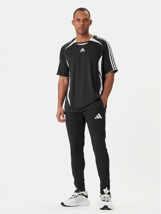 adidas adidas Футболка adicolor Teamgeist KD5854 Чорний Regular Fit