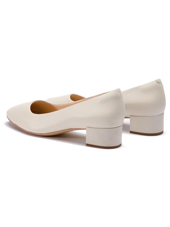 Clarks Туфлі Clarks Orabella Alice 261407804 Бежевий