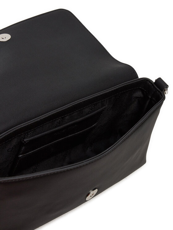 Calvin Klein Torebka Calvin Klein Ck Must Convertible K60K612902 Czarny
