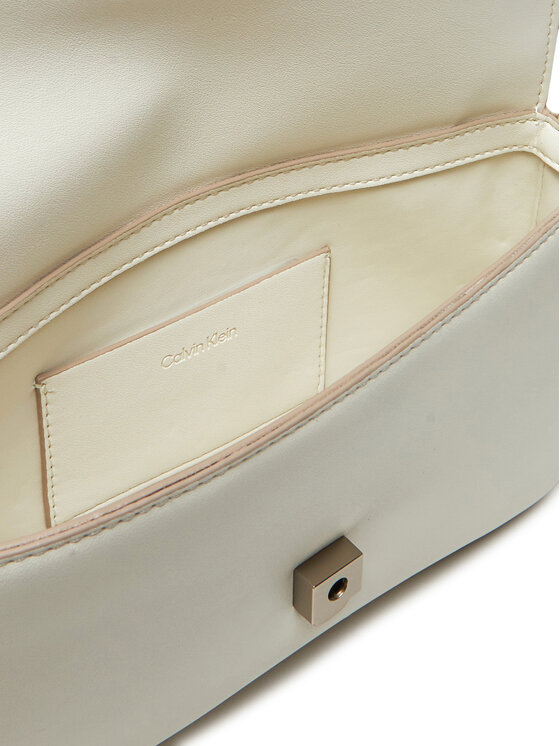 Calvin Klein Ročna torba Calvin Klein Sculpted Flap Shoulder Pouch LV04K3148G Bela